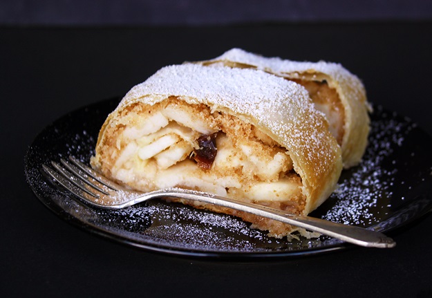 Deutscher Apfelstrudel