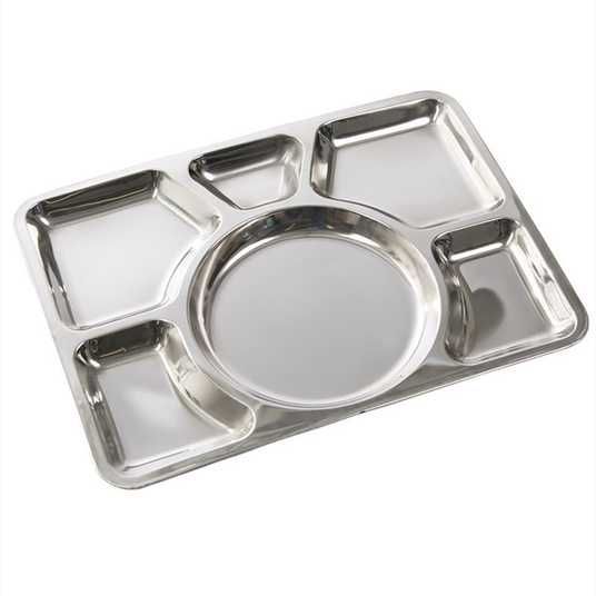 Robustes Eisen-Tablett mit industriellem Design und glänzender Oberfläche, ideal als moderner Serviertisch und Dekorationselement.