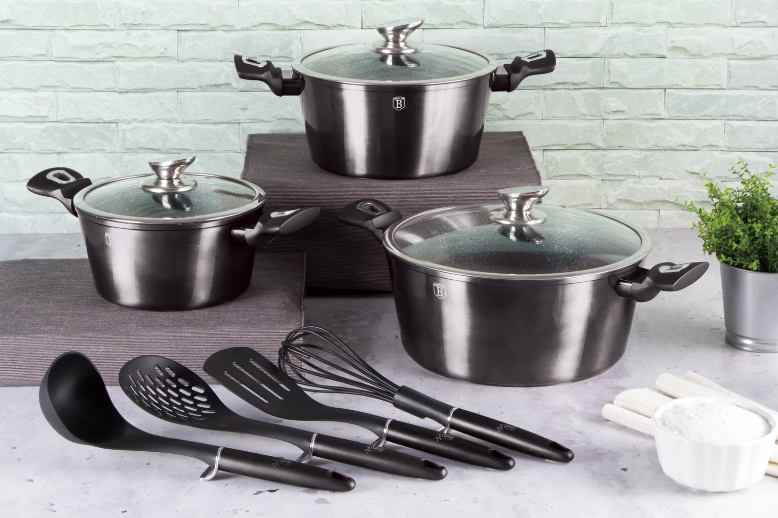 berlingerhaus-metallic-line-carbon-pro-puodu-ir-kaina_reference 10 dalių indų rinkinys Berlinger Haus BH-6919